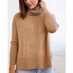 Amour Vert Adlenia Turtleneck